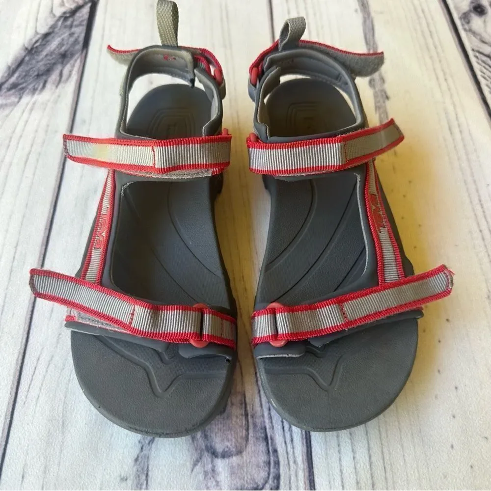 Teva Tanza Youth‎ Sandals Size 4 Unisex Adjustable Hook & Loop Hiking Water Shoe